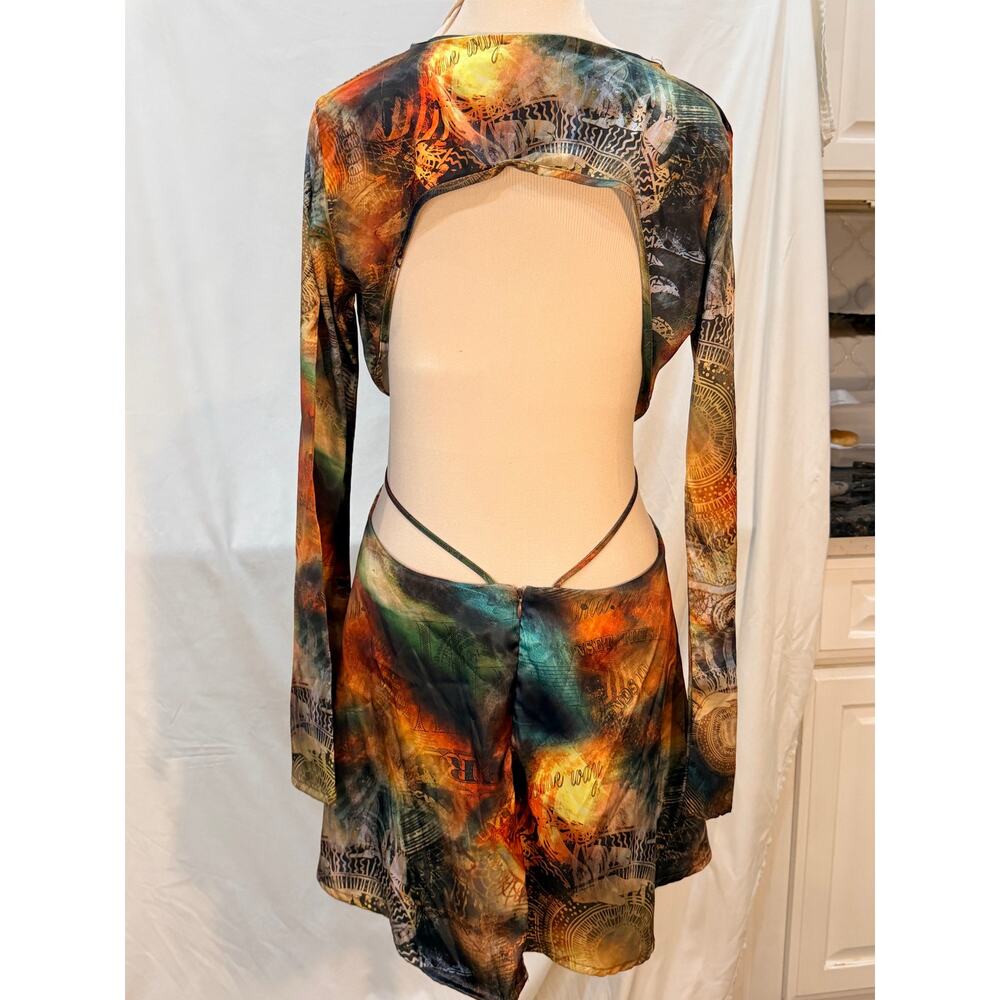 Jaded London Celestial Print Cutout Mini Dress Bell Sleeve Open Back Size 8 - Picture 4 of 6